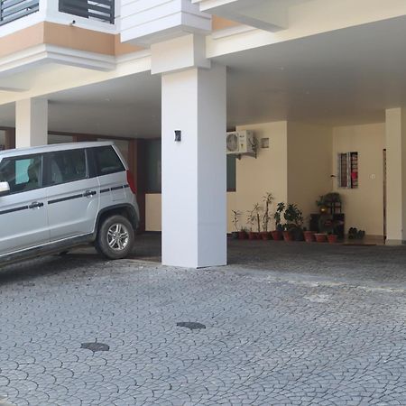 Hotel The Dibrugarh Address Esterno foto