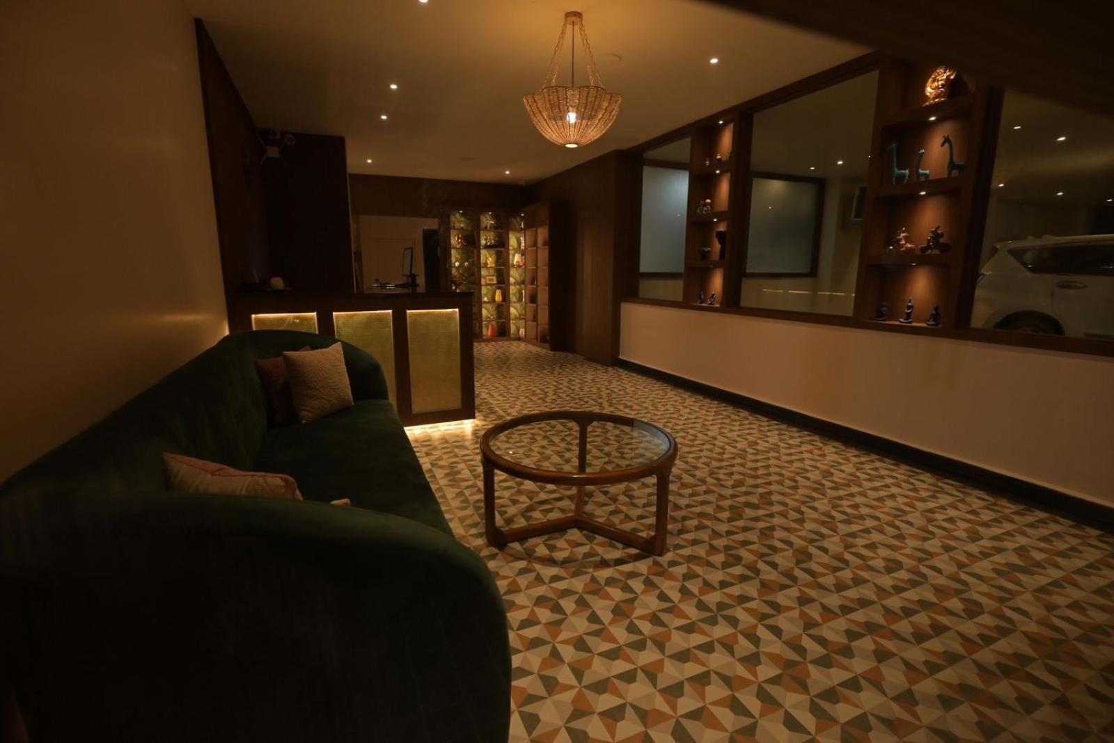 Hotel The Dibrugarh Address Esterno foto
