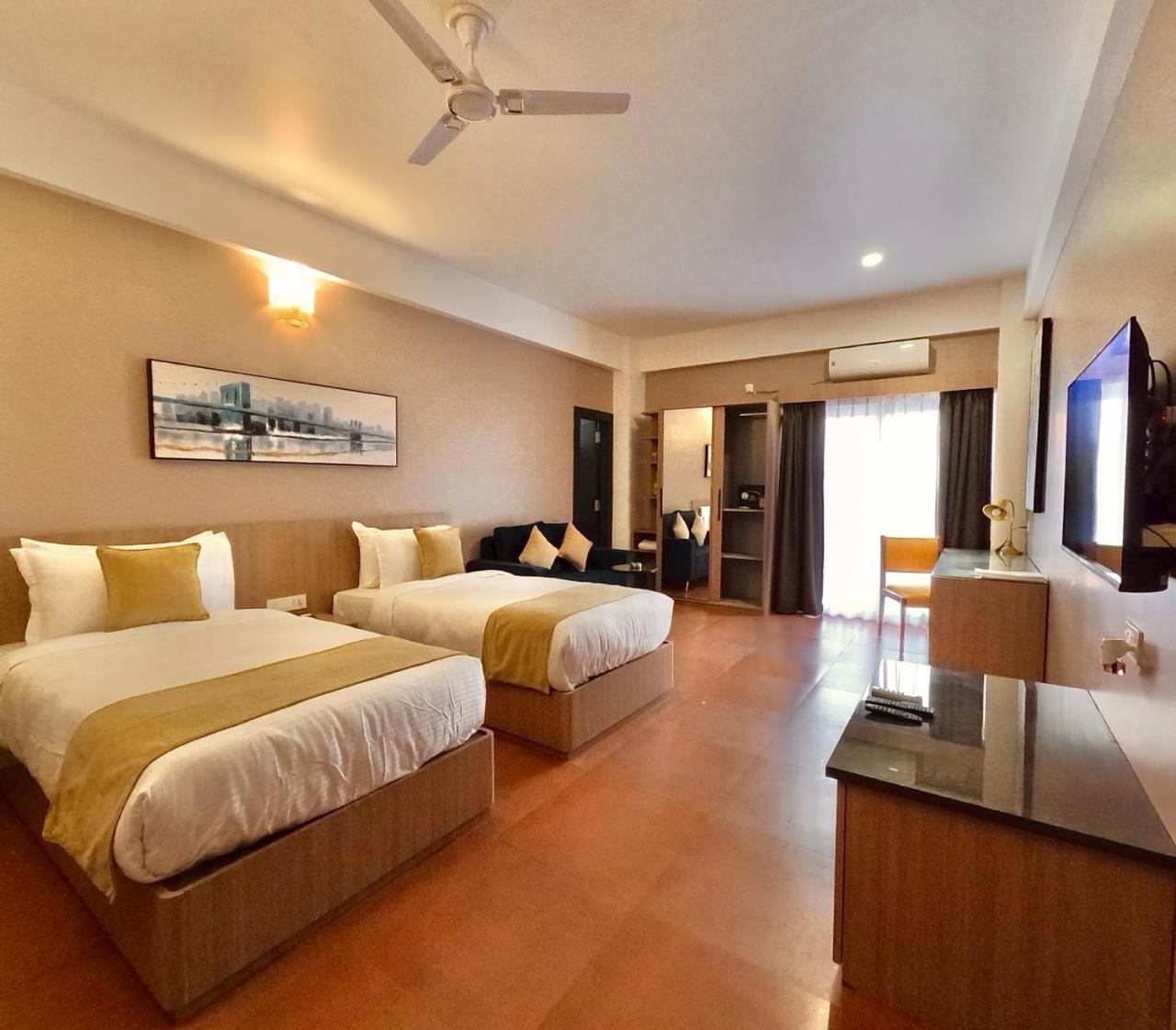 Hotel The Dibrugarh Address Esterno foto
