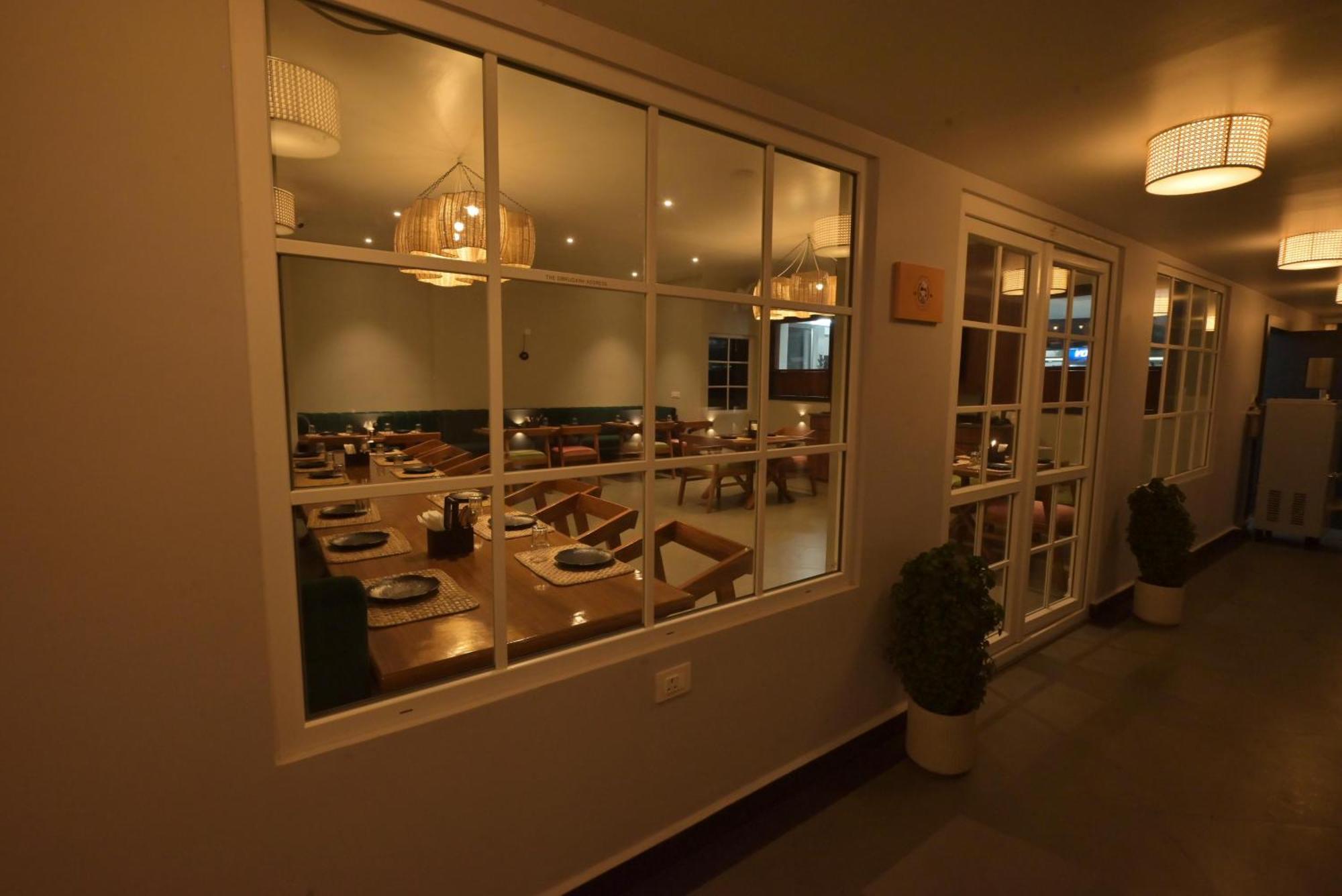 Hotel The Dibrugarh Address Esterno foto